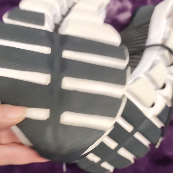 On Women's Black Sneakers sz 10.5 - Picture 8 of 13